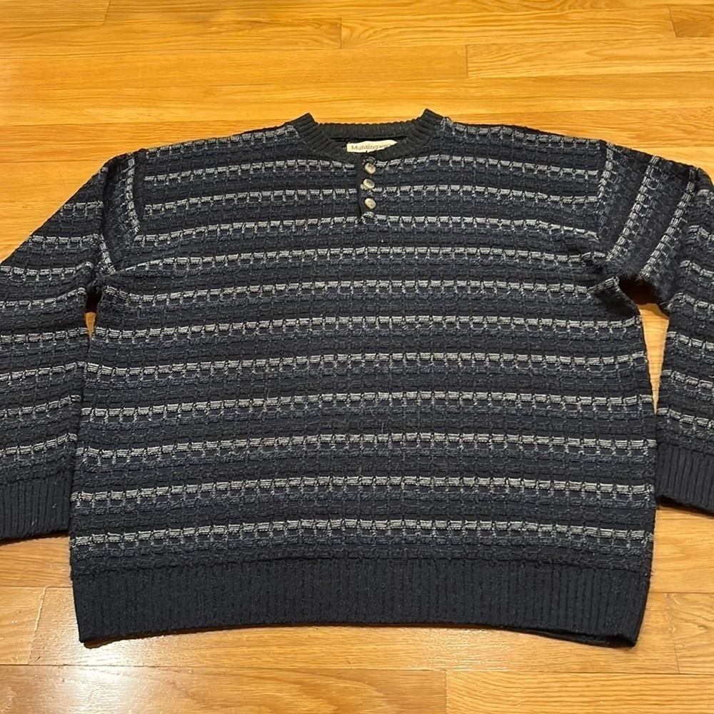 Vintage MUNSINGWEAR men’s sweater size xlarge.
